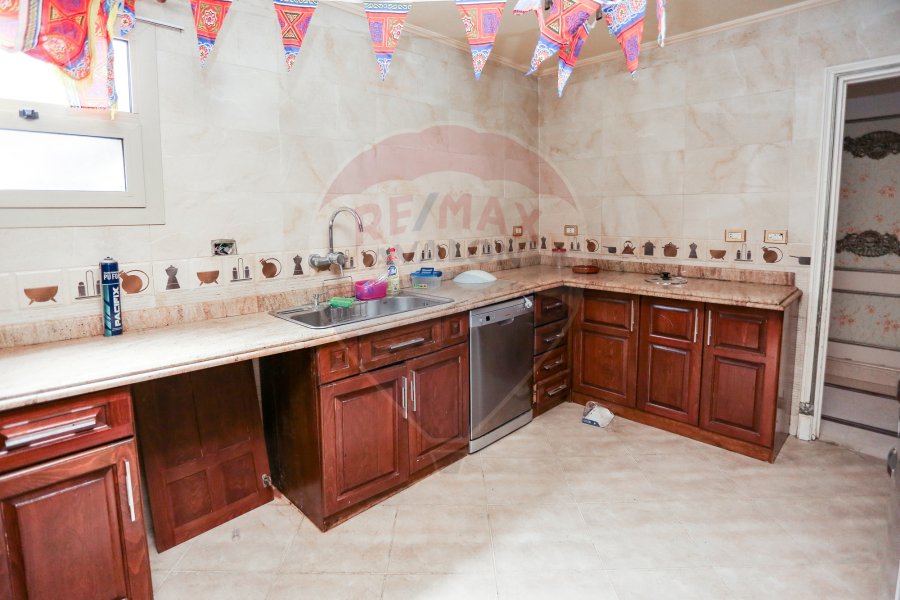Apartment for sale 225 m Mostafa kamel (Abo qur st)