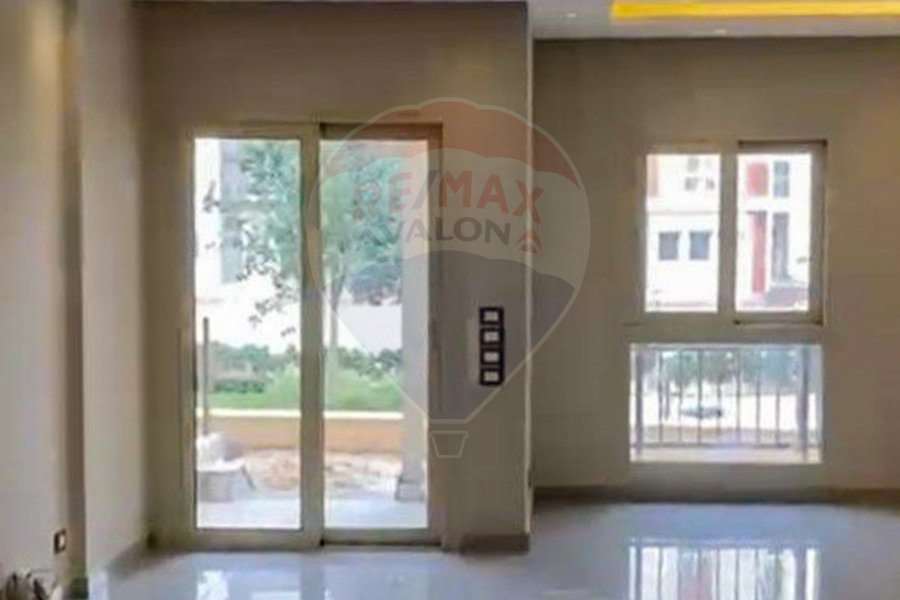 شقة أرضي بجاردن للبيع 160 م كينج مريوط (اليكس ويست)
