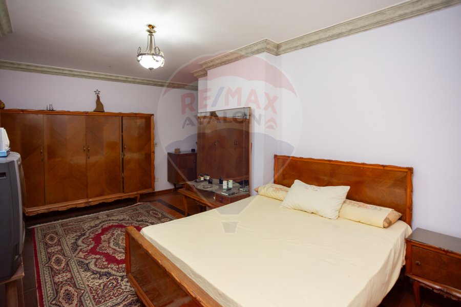 Apartment for sale 200 m Louran (2nd no. from Abu Qir St.)
