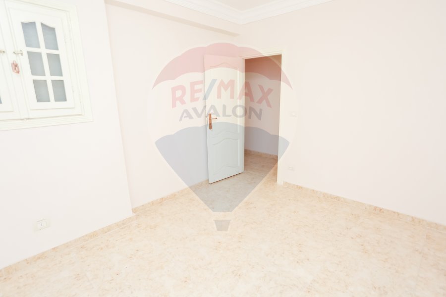 Apartment for Sale 140 m Fleming ( Ahmed Tawfiq St.)