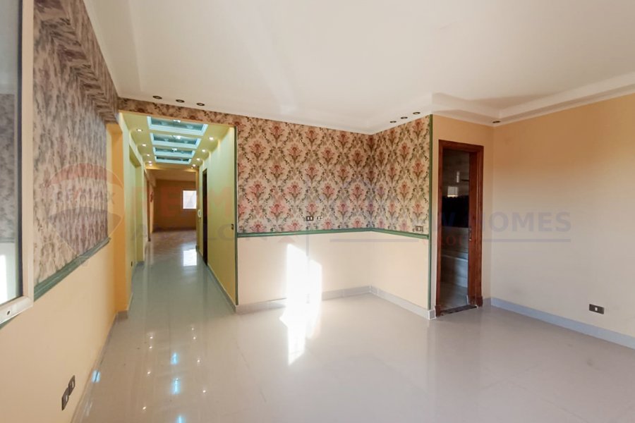 Apartment for sale 210 m Kafr Abdo (Al-Ismailia St.)