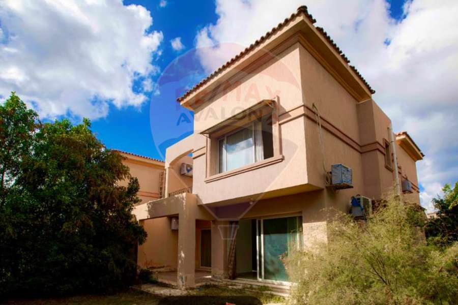 Twin house Villa for sale 450 m King mariout (Alex West Compound)