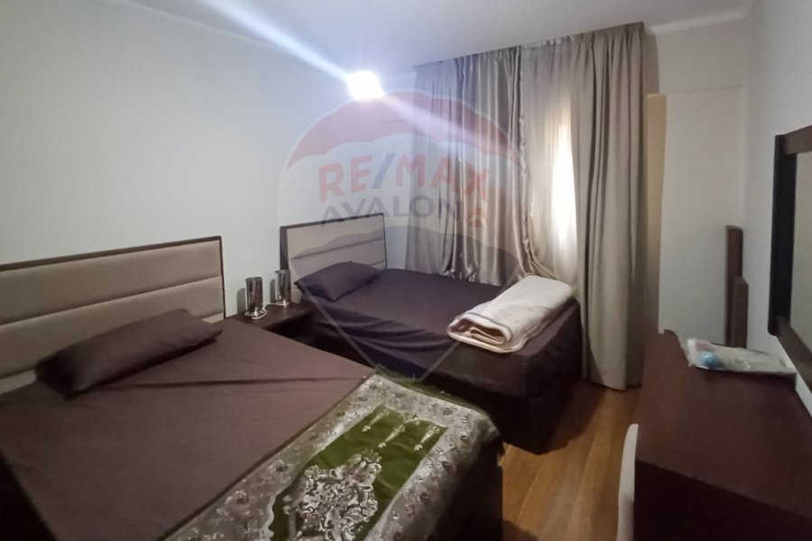 Duplex apartment for sale 300 m Louran (Ahmed Zulfikar St.)