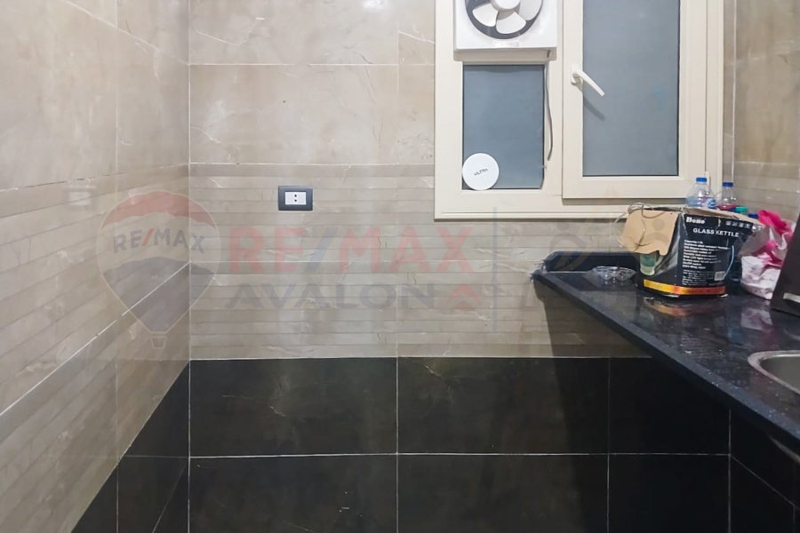 Administrative apartment for sale 145 m Janaklis (Abu Qir Street)