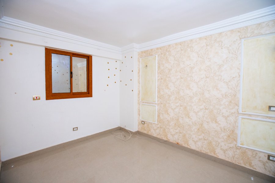 Apartment for sale 130 m Louran(Steps From elIkbal St.,el Ahly Bank )