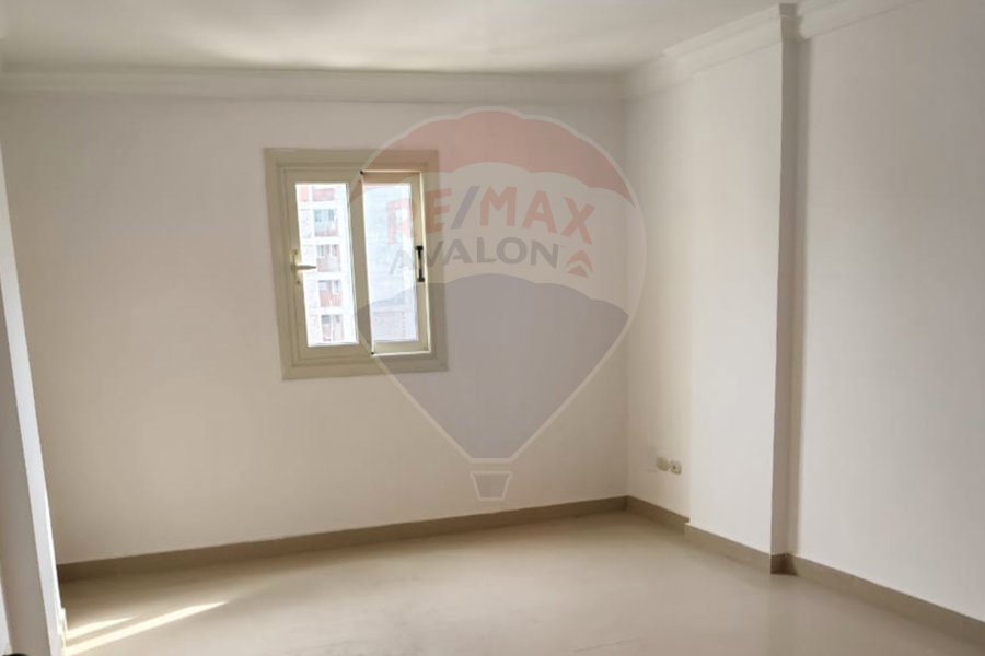 Apartment for sale 200 m Janaklis (Steps from Abo Qir st)
