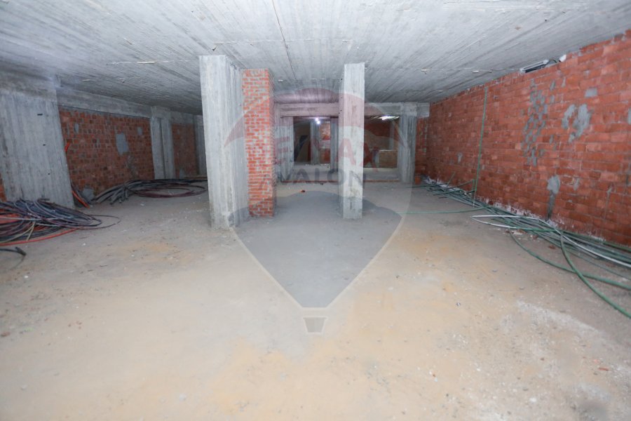 Mezzanine for rent 400 m Louran (directly Abu Qir St.)