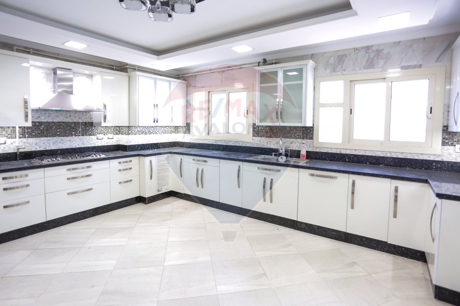 Apartment for Sale 526 m smouha (antonides compound)