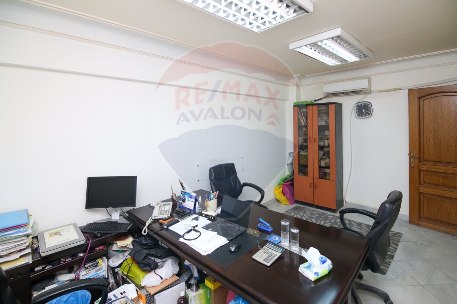 Administrative Unit for sale 240 m Smouha (Tout Ankh Amoon st)