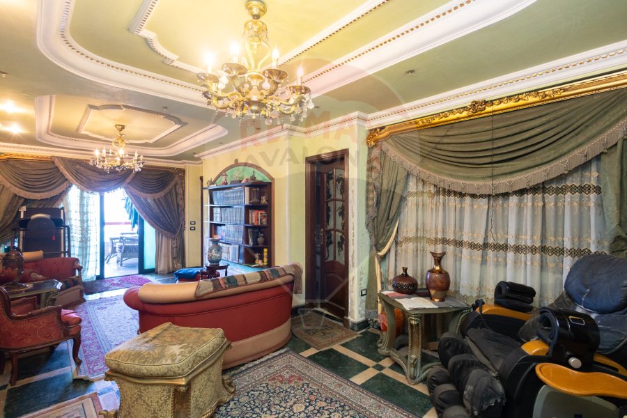 Apartment for sale 330 m miami (Directly on the sea)