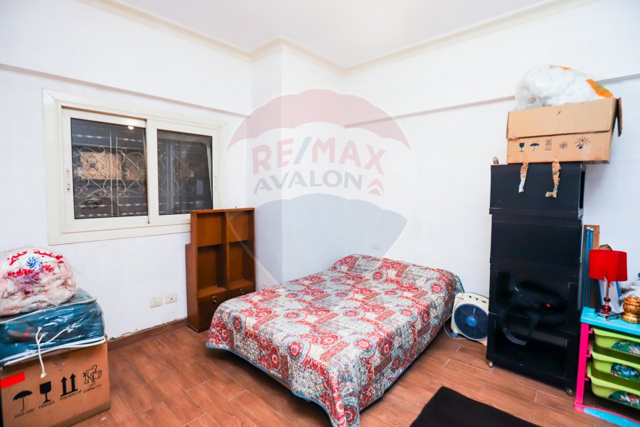 Apartment For Sale 300 m Gleem (Abo Qer St.)