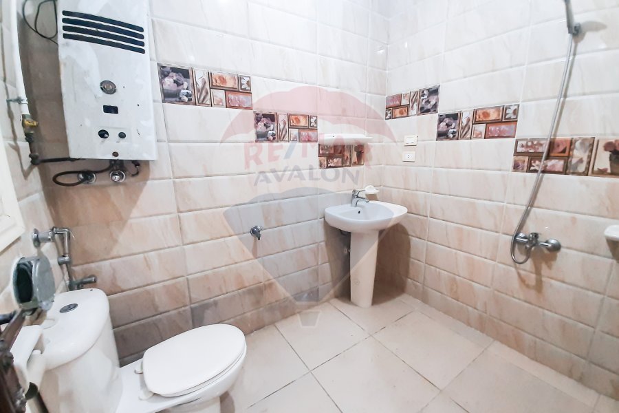 Administrative unit For Rent 140 m Saba Basha ( directly on the sea )