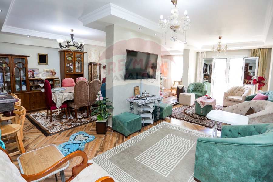 Apartment for sale 170 m Smouha (Tot Ankh Amon St.)