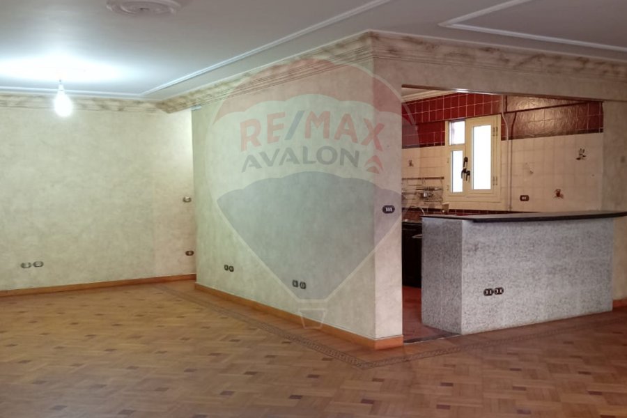 Apartment for sale 230 m Gleem (Mostafa Fahmy St.)