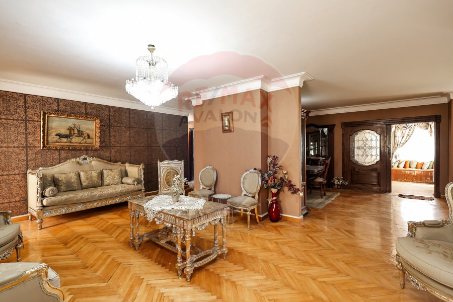 Apartment for rent furnished 244 m Saba Pasha (Seria Royal Plaza Towers)