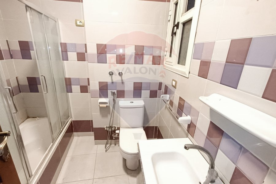 Apartment for sale 150 m Gleem (Steps from the sea - next to Al-Marghany Palace)