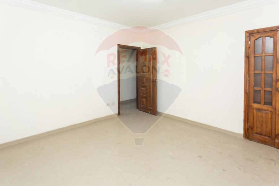 Administrative unit for sale 162 m Ibrahimia (Abo qir St.)