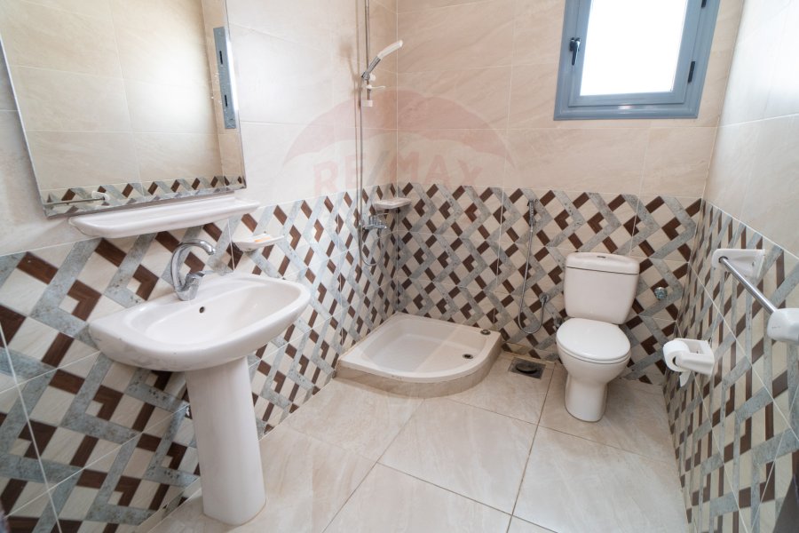Villa for Sale 330 m King Maryot (Banks area)
