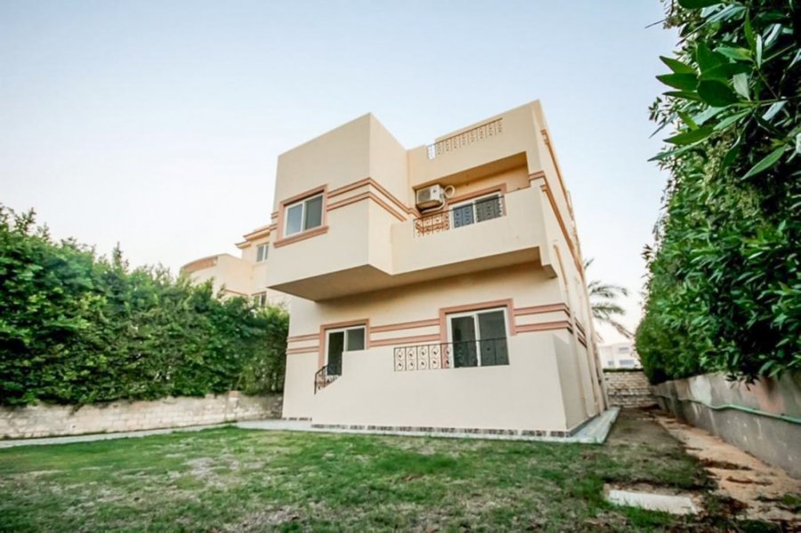 VILLA for sale 450m King Marriot Side View Compound- Kafouri St