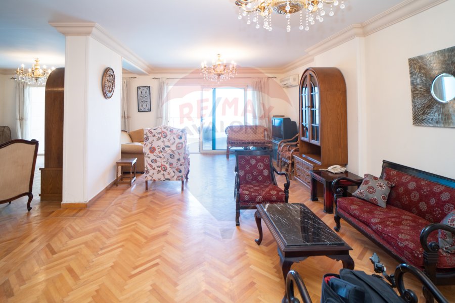 Apartment for sale 320 m El Mandara (El Gesh Road)