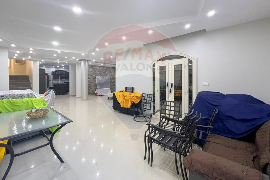 Standalone villa for sale 500 m King Mariout (Ganat Al Mohameen)