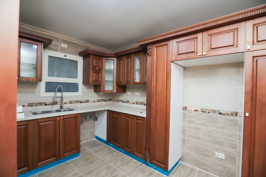 Apartment for sale 297 m Alshatby (in front of AlShlalat park)