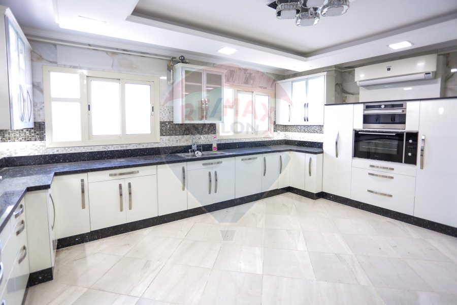 Apartment for Sale 526 m smouha (antonides compound)