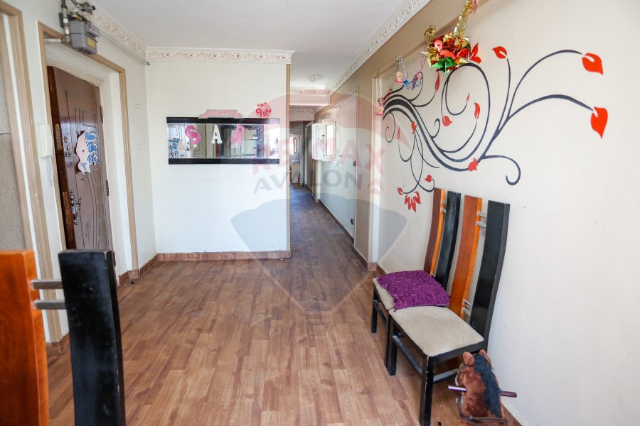 Apartment for sale 100 m Muharram Bey (Suez Canal - Steps from Social Service )