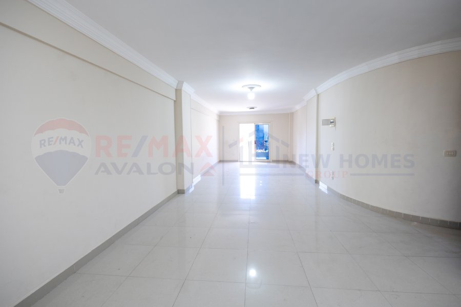Apartment for sale 200 m Ibrahimiya (steps from Sporting Club)