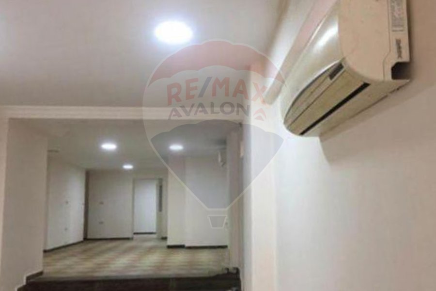 Shop for sale 200 m Smouha (Ismail Serry St.)