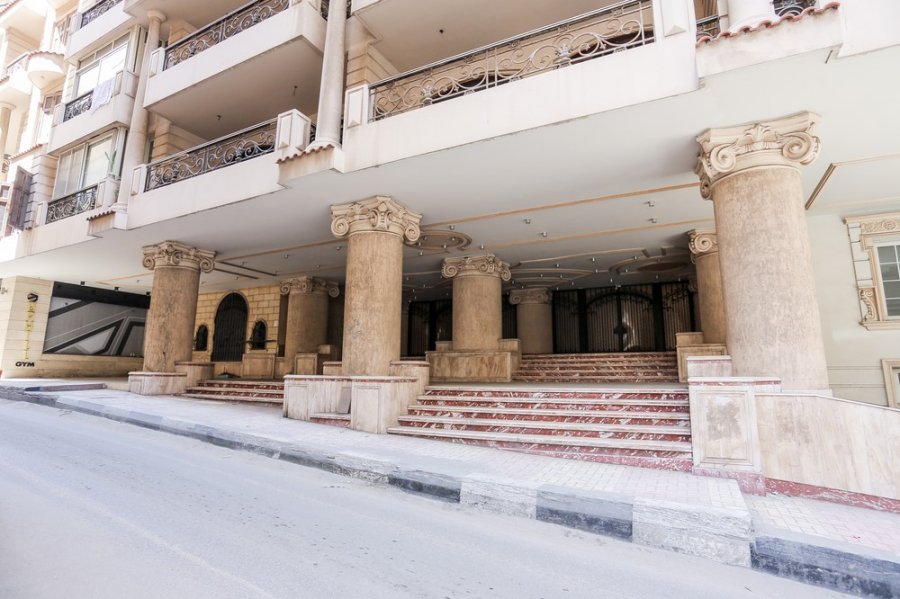 Apartment for Sale 270m Stanly (Near To Korniesh Road)