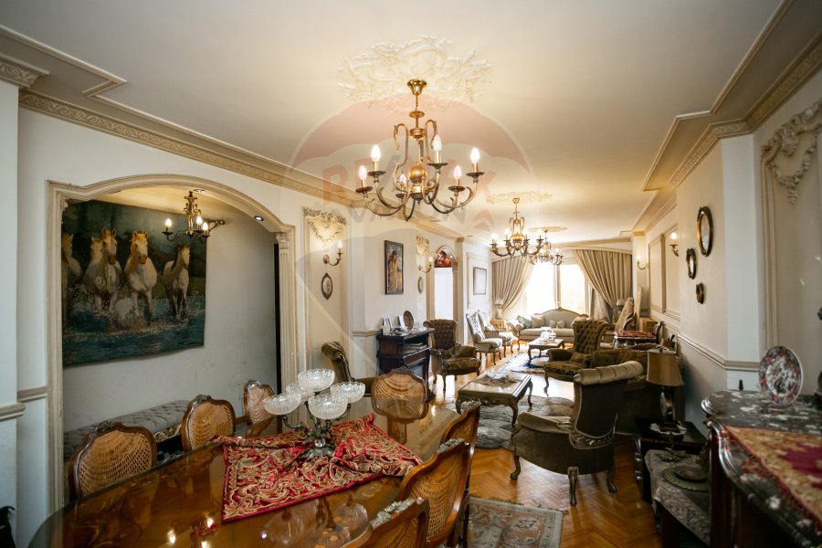 Apartment for sale 175 m Kafr Abdo (Steps from Kiroseiz Mall in front of Mostafa Kamel)