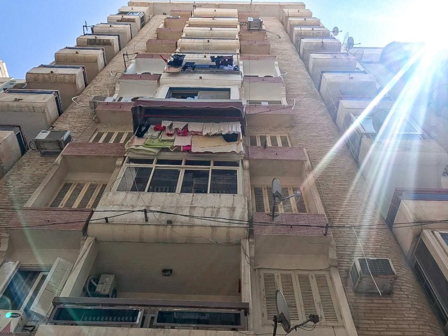 شقة للبيع 175م لوران ( متفرع من الأقبال - خطوات من البحر والترام )