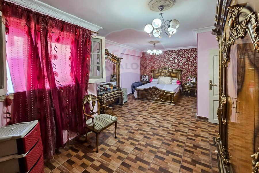 Apartment for sale 140 m Kafr Abdo (Sakina Bint Al Hussein St.)