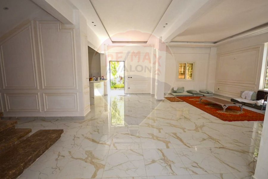 Standalone villa for sale 513 m King Mariout (steps from Aknesh Village)