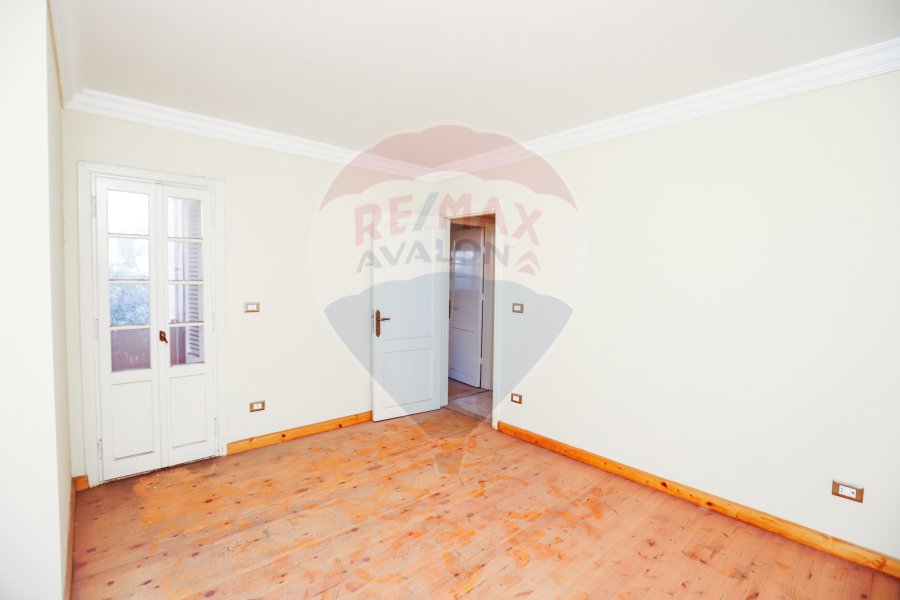 Apartment for Sale 210 m Lauran (Mohamed Farid St.)