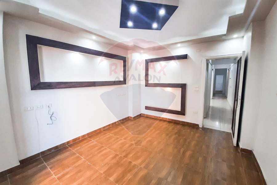 Administrative unit For Rent 140 m Saba Basha ( directly on the sea )