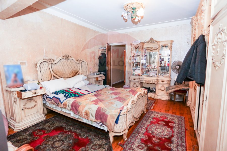 Apartment for sale 280 m Saba Basha(sec num from the sea)