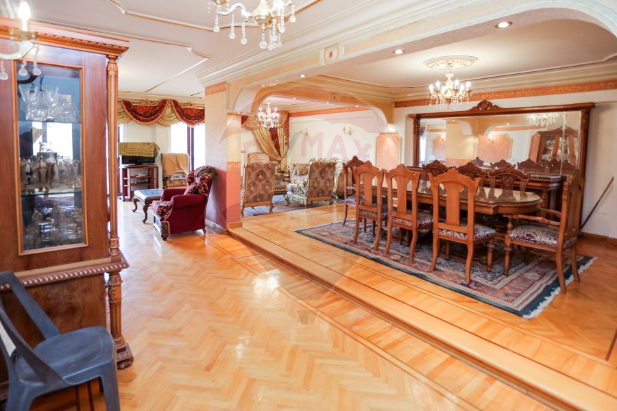 Apartment for sale 322 m Stanly (Directly on the sea)