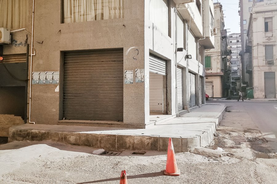 صيدلية للايجار 28 م المنشية ( بجوار القنصلية السويدية )