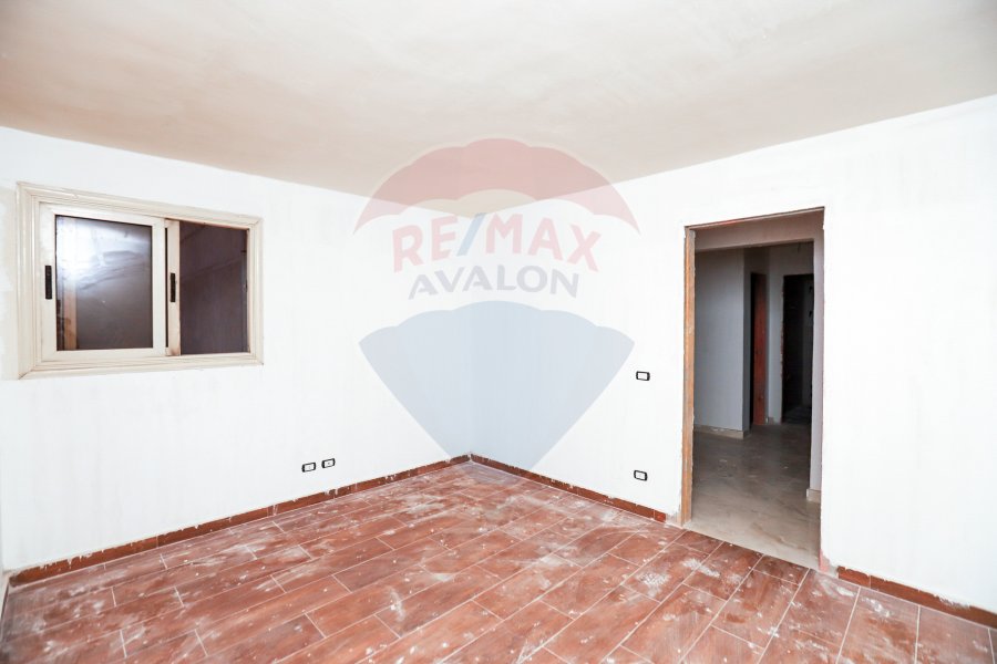 Apartment for sale 150 m El montaza (El halawani towers - Royal plaza)
