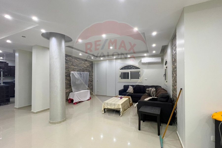Standalone villa for sale 500 m King Mariout (Ganat Al Mohameen)
