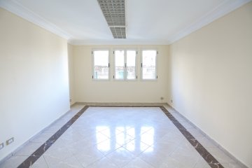 office for rent 105 m sporting (Directly on taram station)