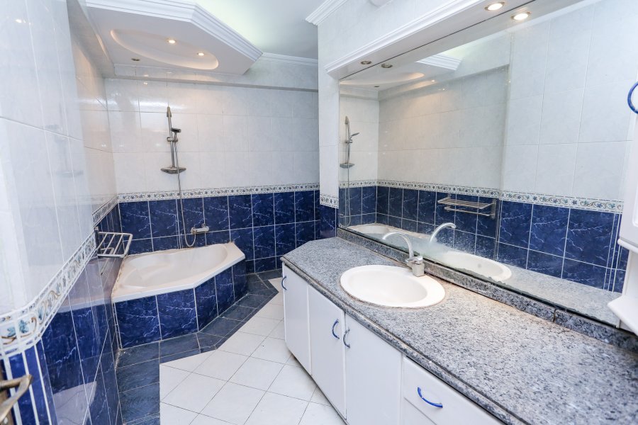 Apartment For Sale 300 m Smouha ( Alkhamsin St. )