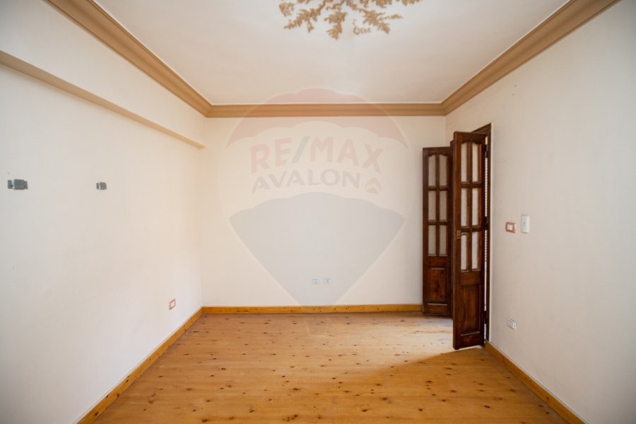 Apartment for sale 117 m zezinia (Steps From Abukir St.)