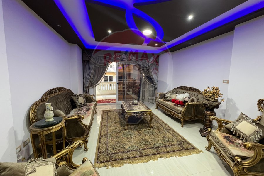 Apartment for sale 180 m Smouha (50 St- Steps From Fawzi Moaaz)