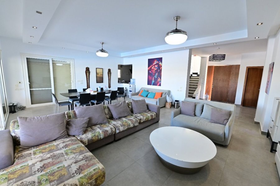 Stand Alone Villa + Cabana for sale (Hacienda Bay) - 1,400 m