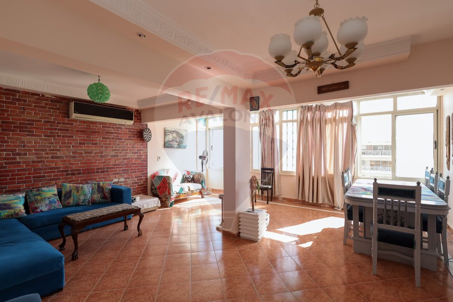 Apartment for sale 130 m Al-Mamoura Beach (Al-Nasr st.)