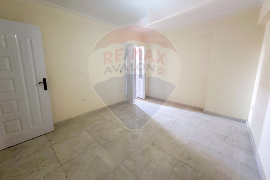 Apartment for sale 145 m Bolkly (Wingat main street)