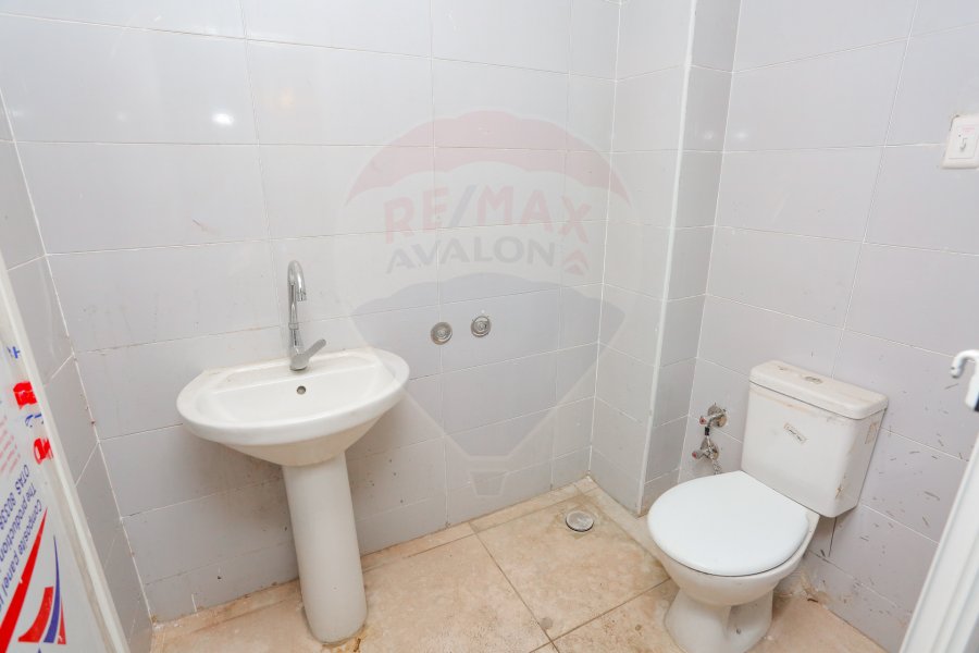 Store for sale 423 m + Mizzane 70 m Al-Mansheya (Direct on sea) - available for cafe or restaurant